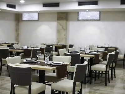 Garni Aveny Hotel 4*