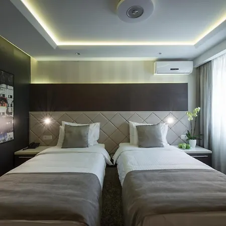 Garni Aveny Hotel